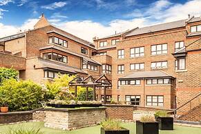 Monarch House Serviced Apartments