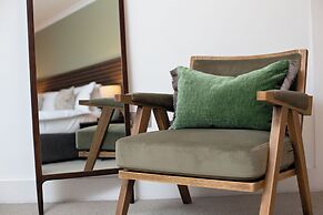 Monarch House Serviced Apartments