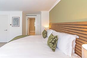 Monarch House Serviced Apartments
