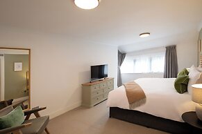 Monarch House Serviced Apartments