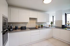 Monarch House Serviced Apartments