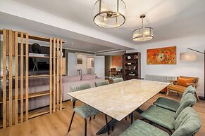 Monarch House Serviced Apartments
