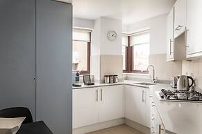 Monarch House Serviced Apartments