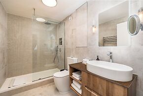 Monarch House Serviced Apartments