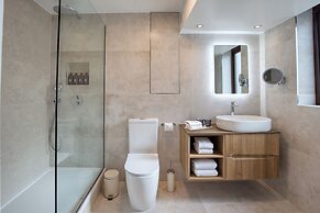 Monarch House Serviced Apartments