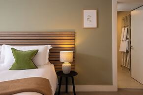 Monarch House Serviced Apartments