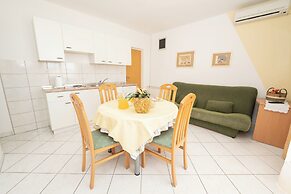 Apartments Biserka