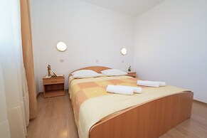 Apartments Biserka