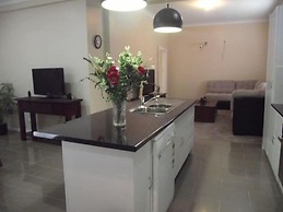 Avenue House