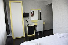 Yalcin Hotel