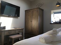 The Waterfront Inn