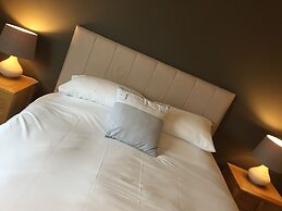 The Waterfront Inn