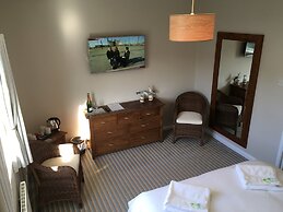 The Waterfront Inn