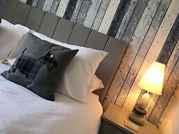 The Waterfront Inn