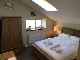 The Waterfront Inn
