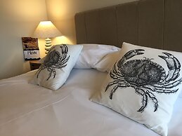 The Waterfront Inn