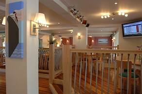 The Waterfront Inn