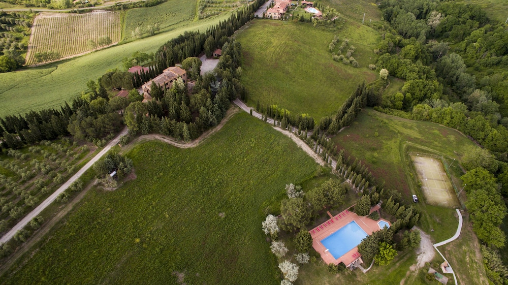 Borgo Il Poggio Agriturismo