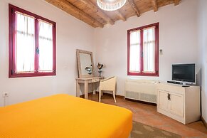 The Varos Residences Hotel