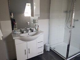 Hotel Ari