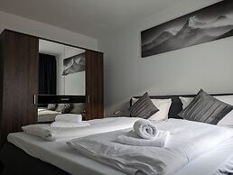 Hotel Ari