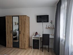 Hotel Ari