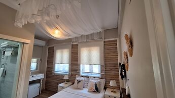 Karina Vineyard House