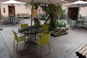 Qorichaska Hostel