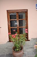 Qorichaska Hostel