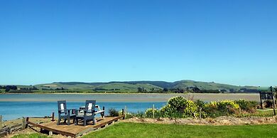 Surat Bay Lodge, Motel and Backpackers