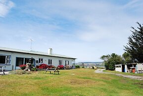 Surat Bay Lodge, Motel and Backpackers