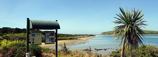 Surat Bay Lodge, Motel and Backpackers