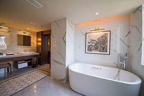 Weihaiwei Hotel