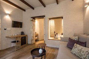 J&G Suites