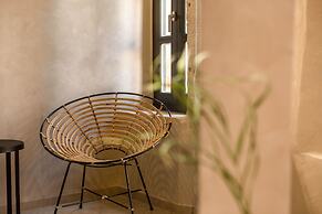 J&G Suites