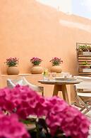 J&G Suites
