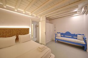 Evlalia Studios & Villas