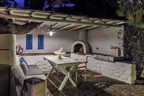 Evlalia Studios & Villas