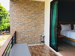 Field-d House