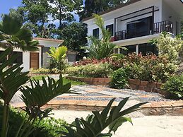 Field-d House