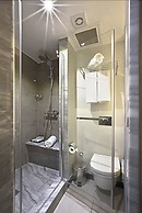 Akoni Hotel