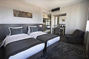 Akoni Hotel