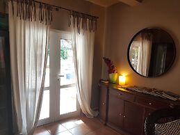 A&B Home Hotel