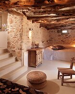 Themonies Luxury Suites