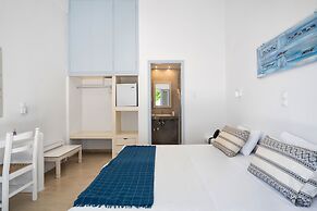 Iris Hotel