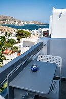 Iris Hotel