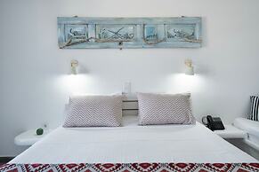 Iris Hotel