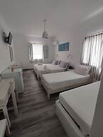 Iris Hotel
