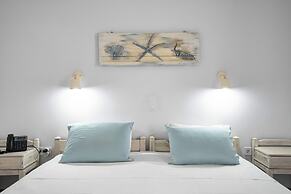Iris Hotel