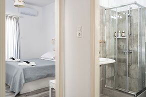 Iris Hotel